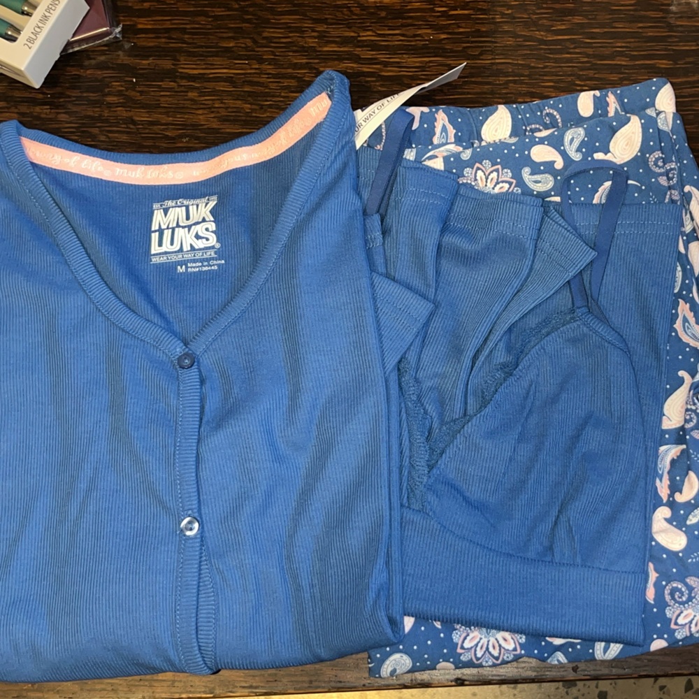 Muk Luks 3 piece pajama set, new with tags